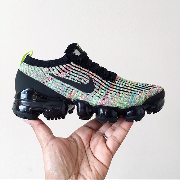 Nike Shoes - Nike Air Vapormax Flyknit 3